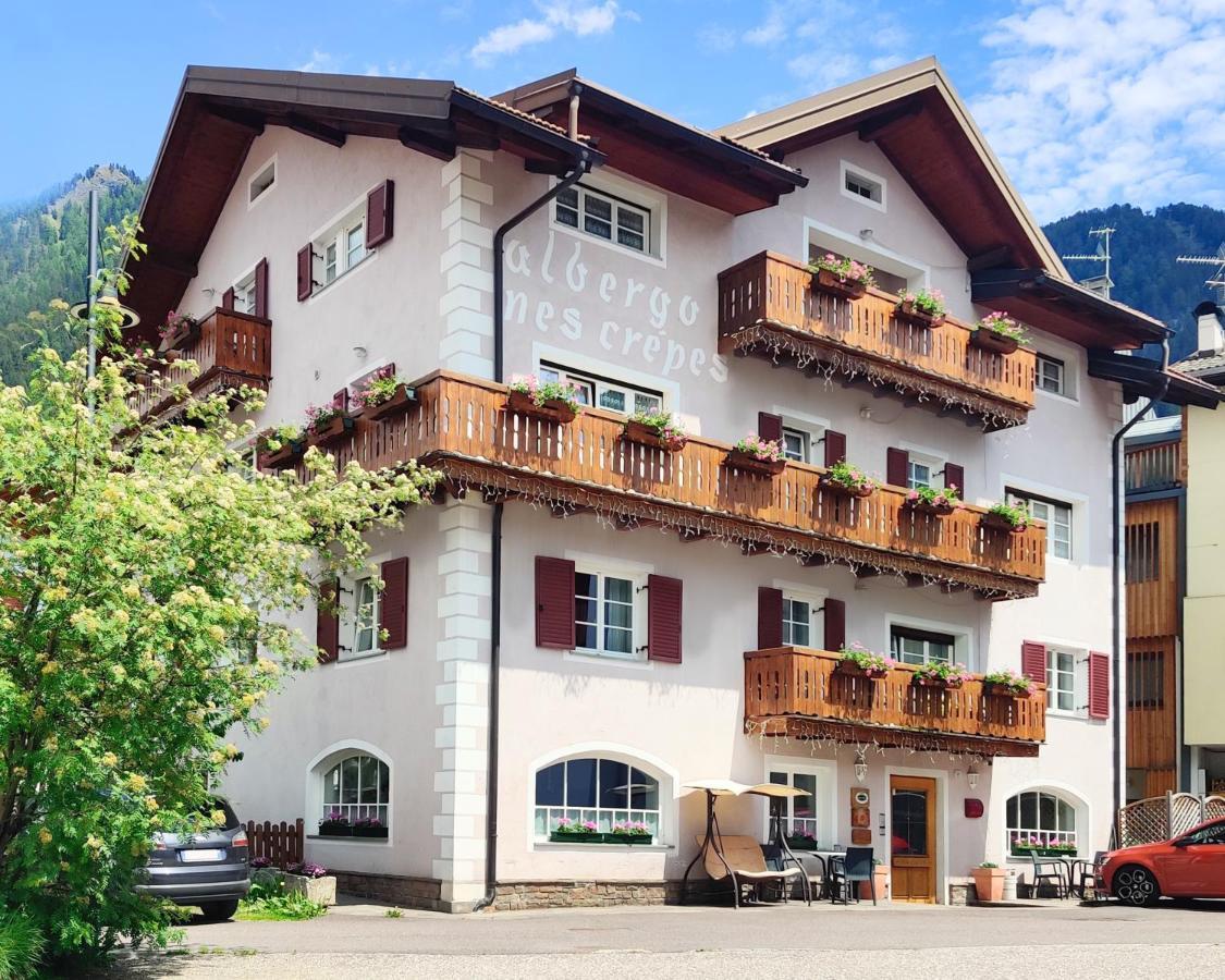 Hotel Garnì Nès Crépes Pozza di Fassa Extérieur photo