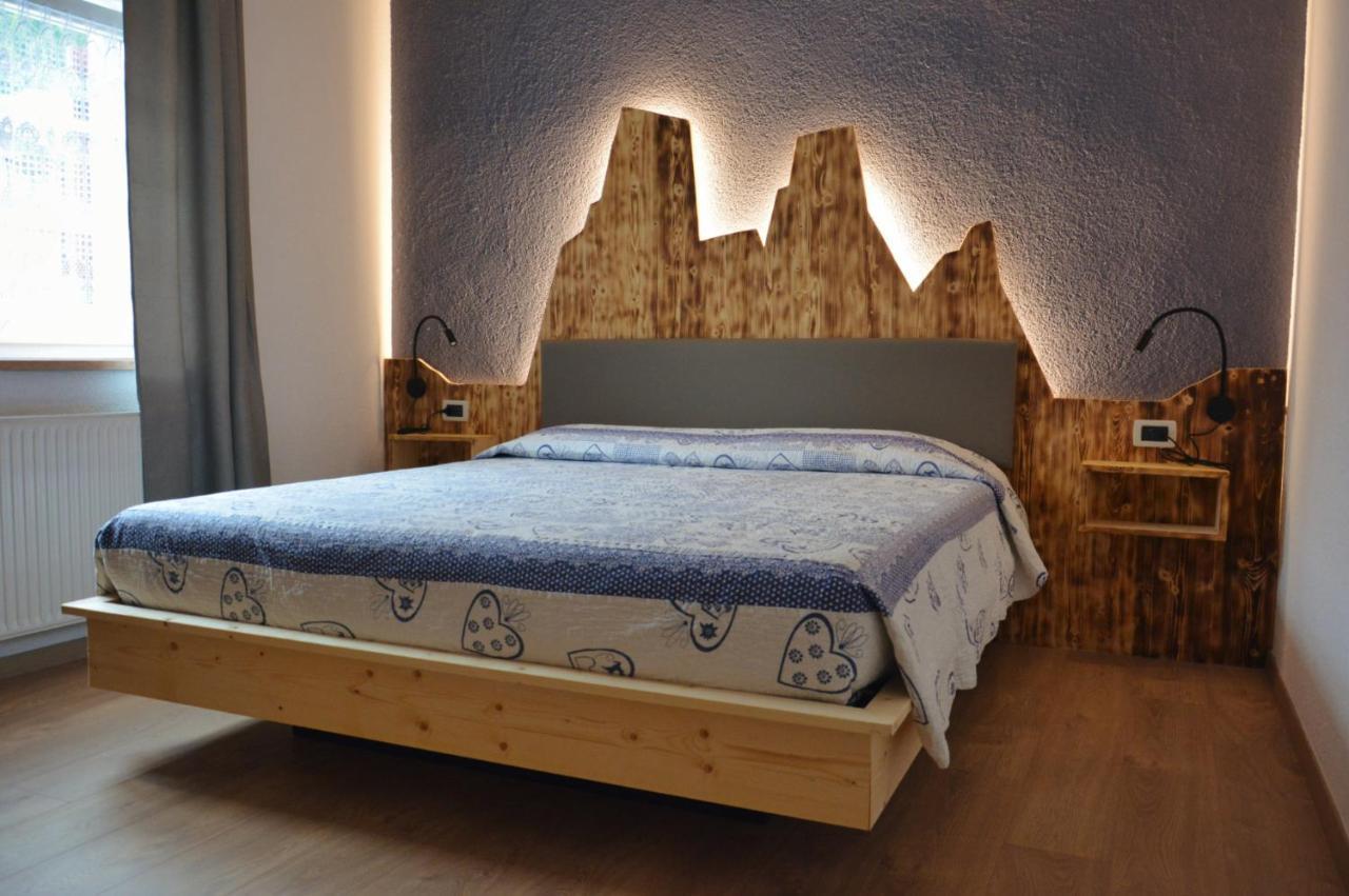 Hotel Garnì Nès Crépes Pozza di Fassa Extérieur photo