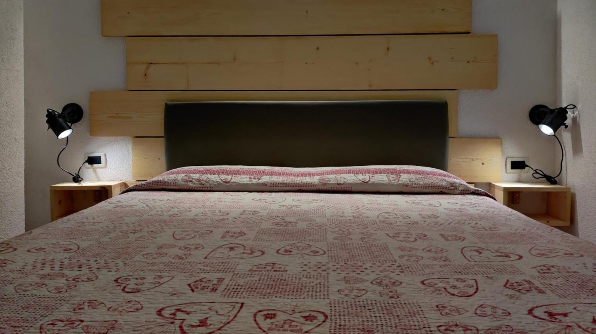 Hotel Garnì Nès Crépes Pozza di Fassa Extérieur photo