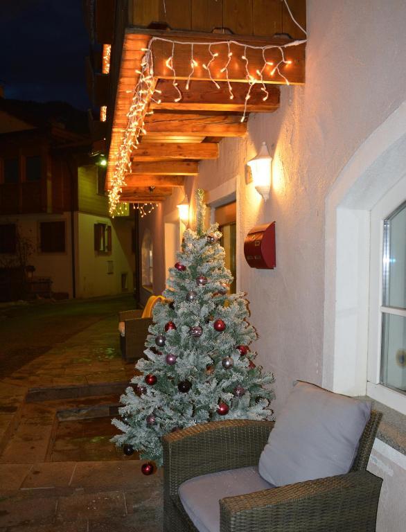 Hotel Garnì Nès Crépes Pozza di Fassa Extérieur photo