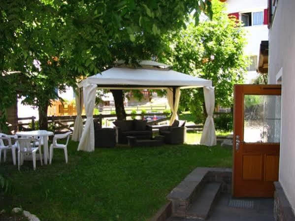 Hotel Garnì Nès Crépes Pozza di Fassa Extérieur photo