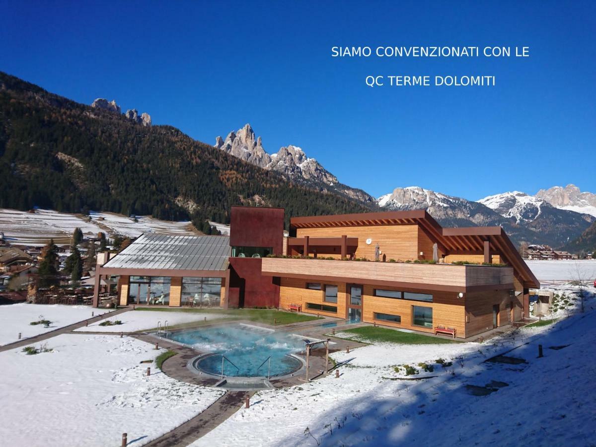 Hotel Garnì Nès Crépes Pozza di Fassa Extérieur photo