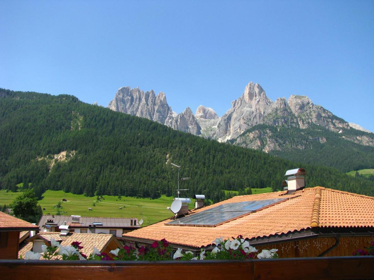 Hotel Garnì Nès Crépes Pozza di Fassa Chambre photo